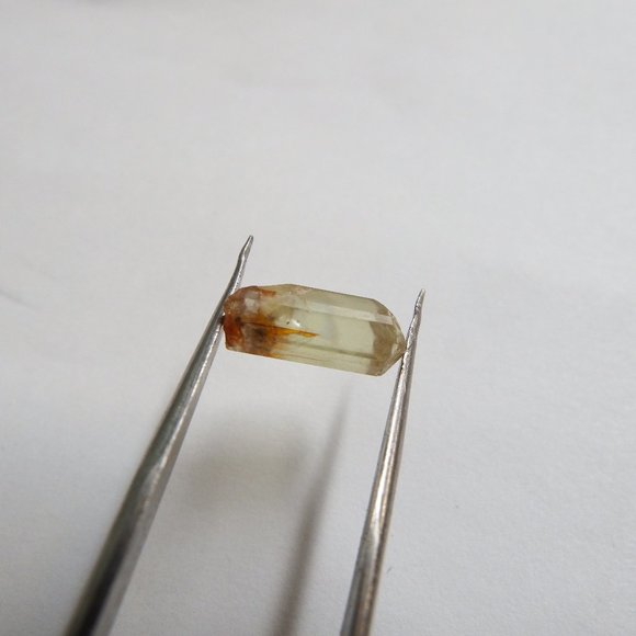 4.4ct yellow durango mexican apatite gemstone crystal rough - Picture 1 of 4